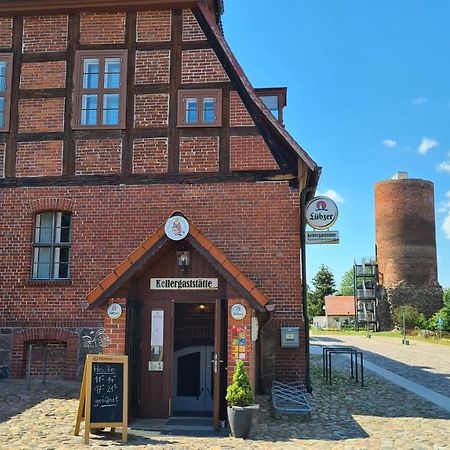 Schloss Rothenklempenow Hotel Екстериор снимка