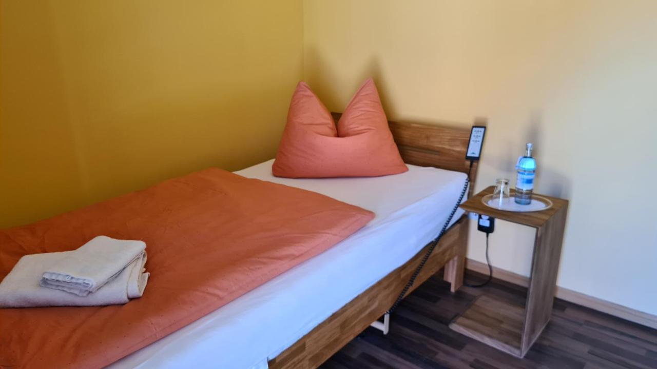 Schloss Rothenklempenow Hotel Екстериор снимка